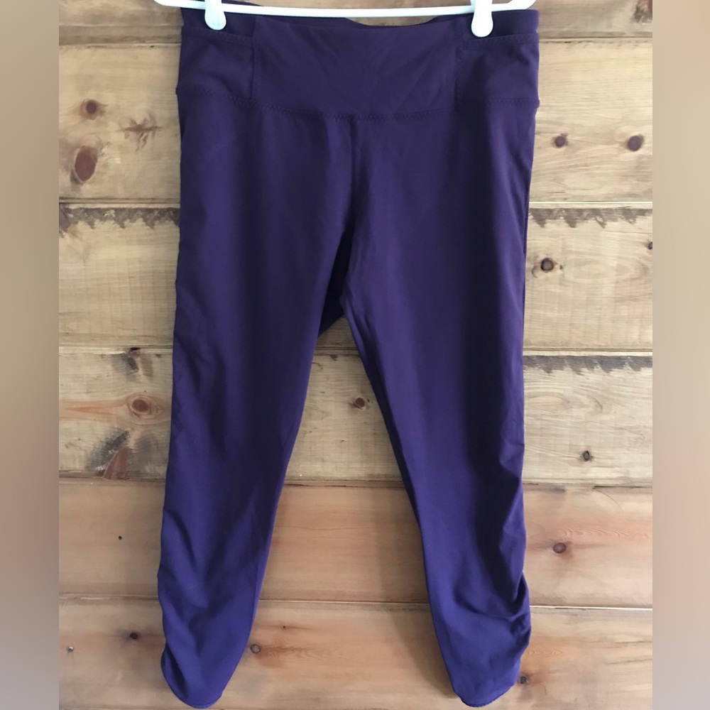 EUC Lululemon leggings. Size 10.